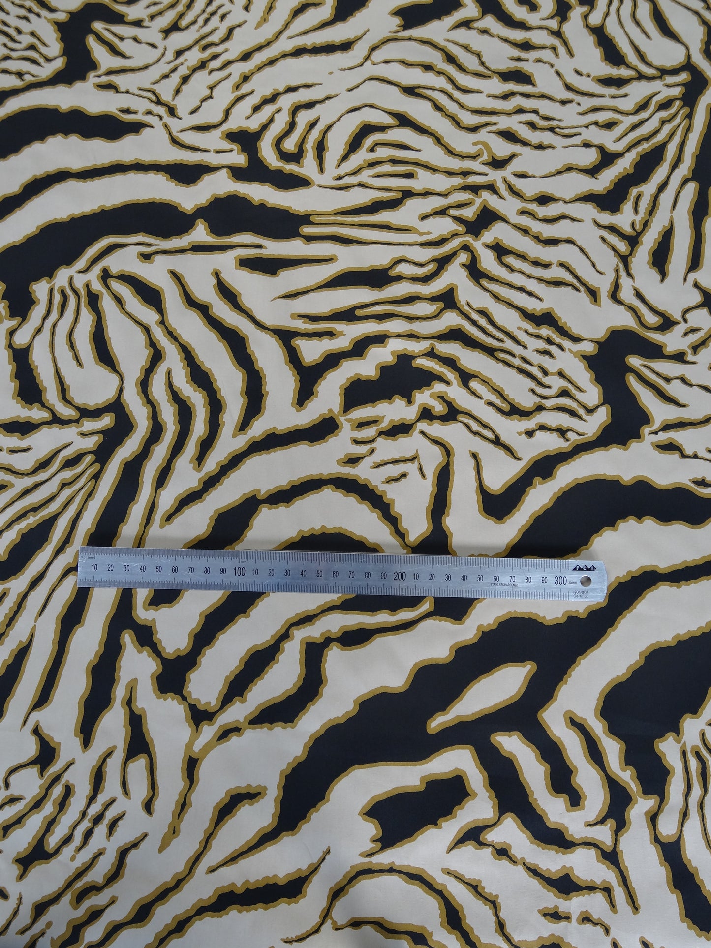 Remnant - 1m Tiger Printed Cotton Poplin