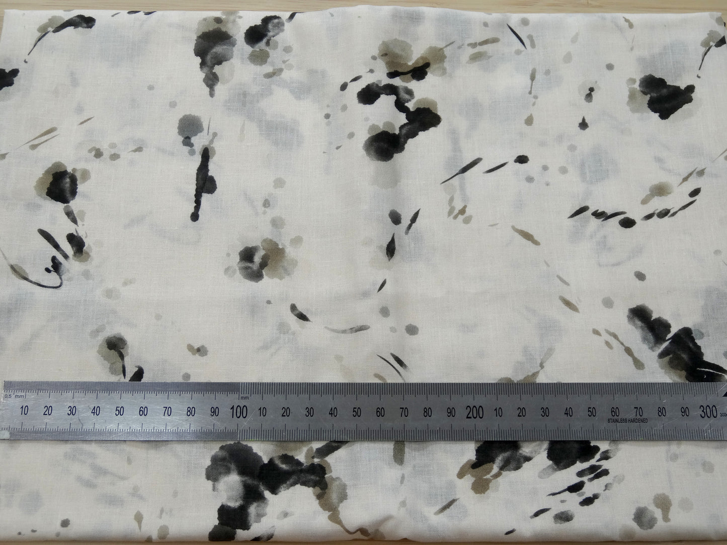Remnant - 4.5m Linen Cotton Digital Print #1- Flecked