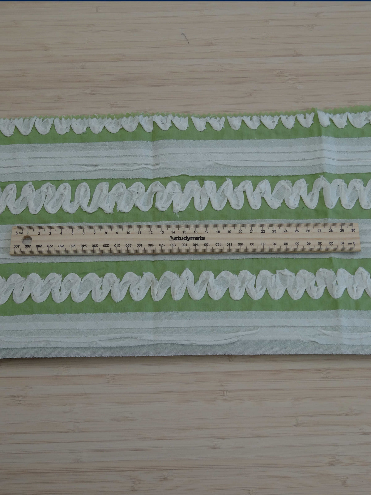 Remnant - 1.3m Assorted Embroidery