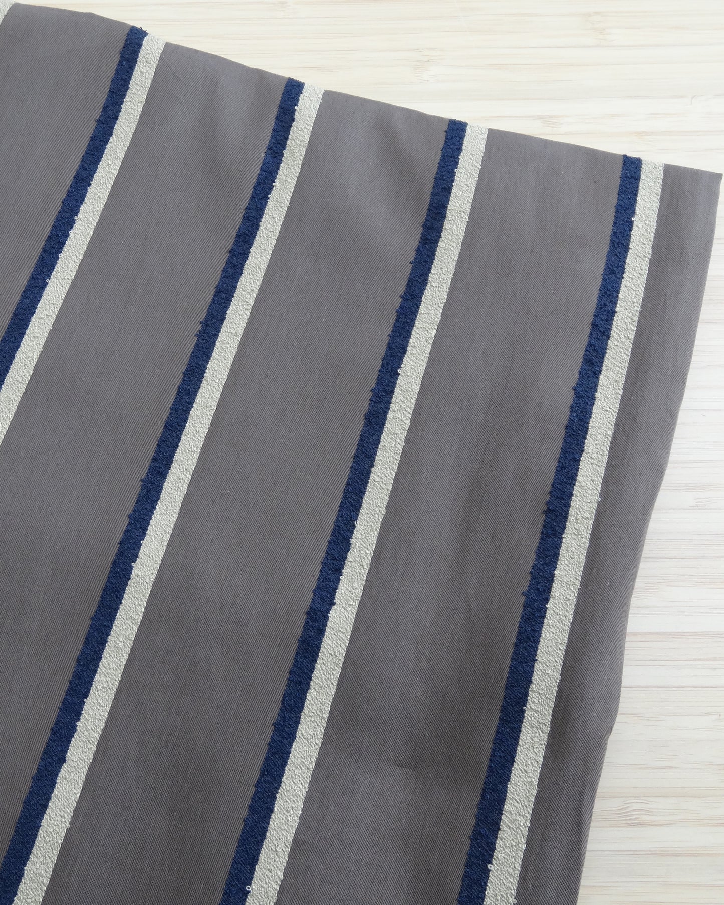 Remnant -3m Textured Stripe